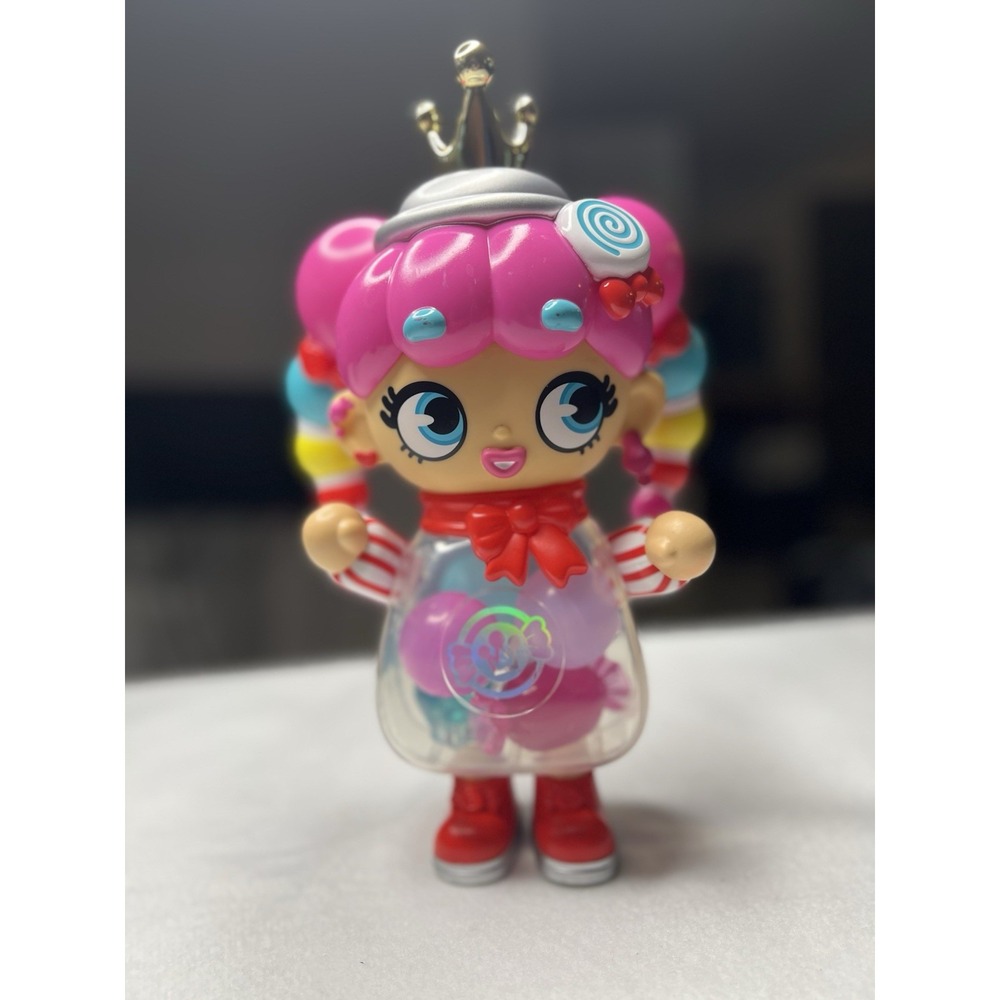 Moose Toys XOX Kweenie Deluxe Kween of Suga 11" Candy Shaker Figure